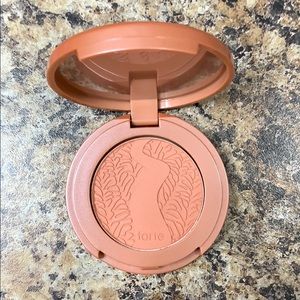 Tarte blush